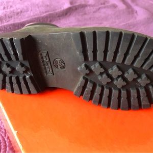 timberland, used once, excellent condition